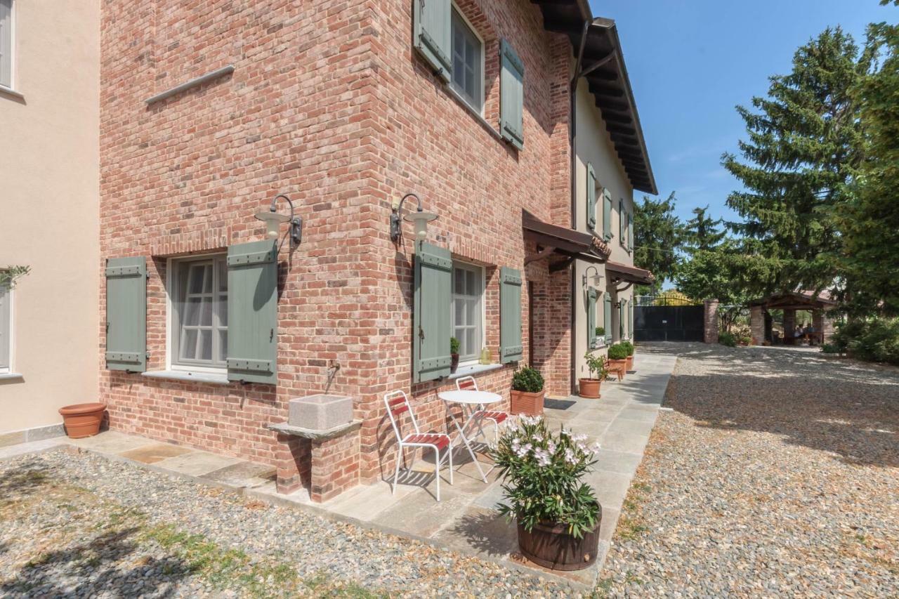 La Casa Del Tiglio Bed & Breakfast Mombaruzzo Exterior photo