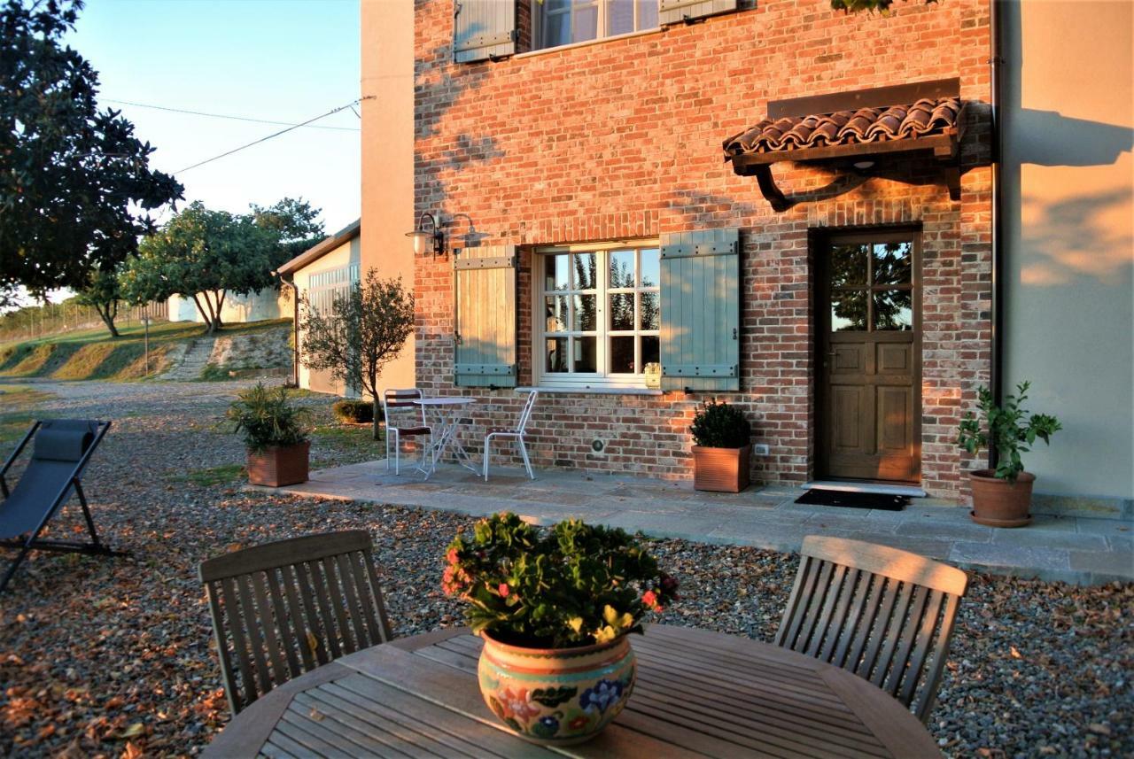 La Casa Del Tiglio Bed & Breakfast Mombaruzzo Exterior photo